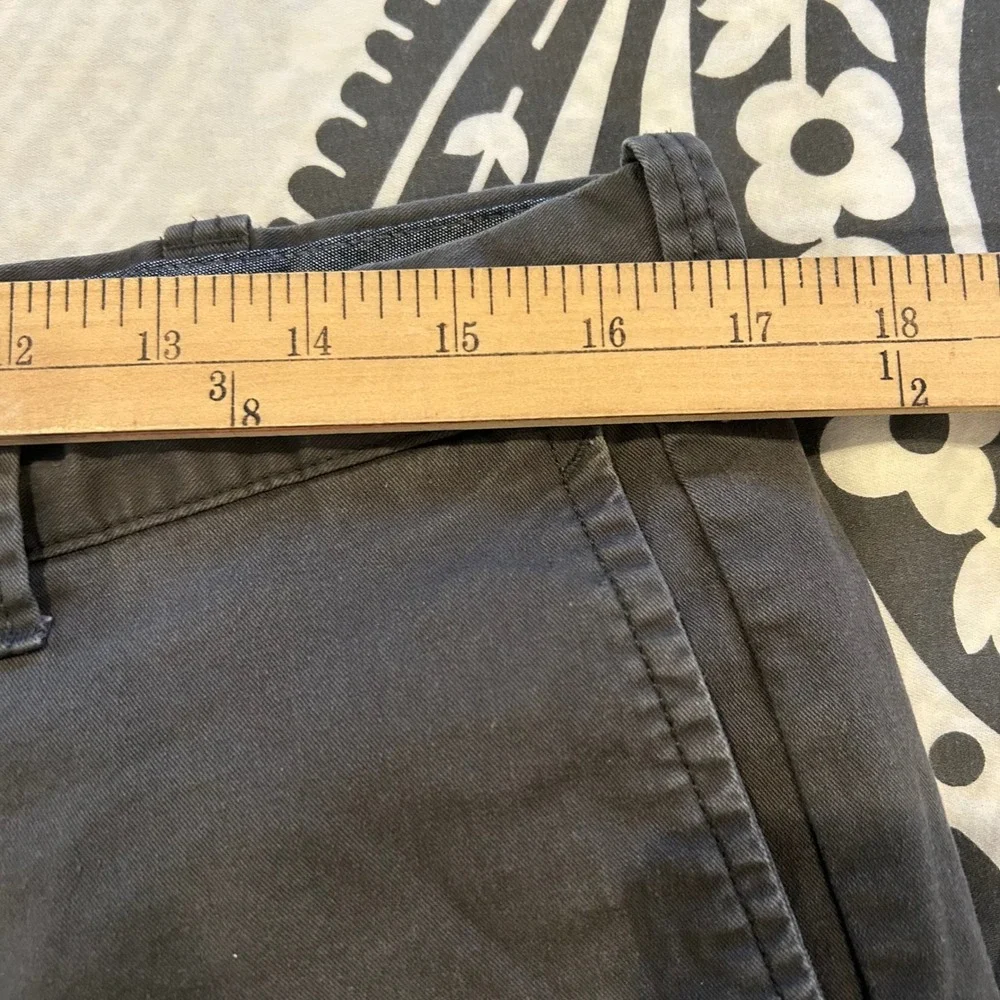 J Crew Flex Chino Shorts Mens 34W Gray Flat Front Casual Summer‎